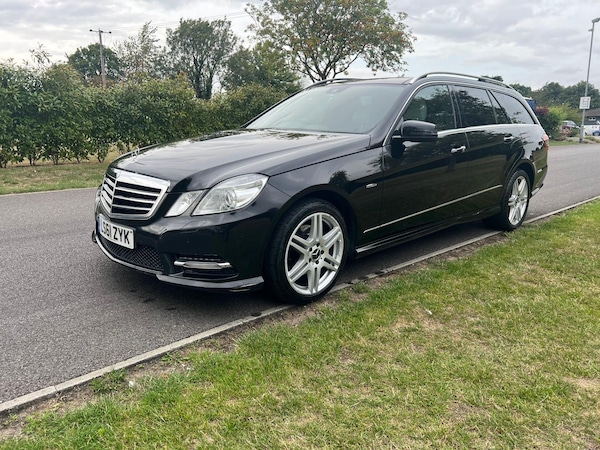 Used Mercedes-Benz E Class 2011 for sale - 75544979: Photo 2