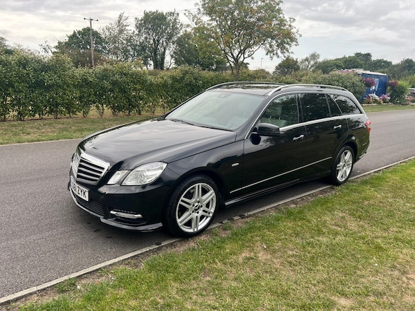 Used Mercedes-Benz E Class 2011 for sale - 75544979: Photo 3