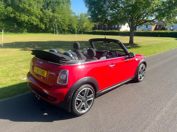 Used MINI Convertible 2010 for sale - 74714520: Photo 10