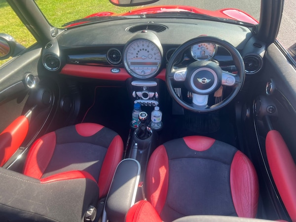 Used MINI Convertible 2010 for sale - 74714520: Photo 11