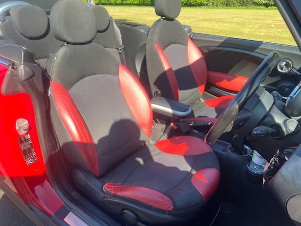 Used MINI Convertible 2010 for sale - 74714520: Photo 12