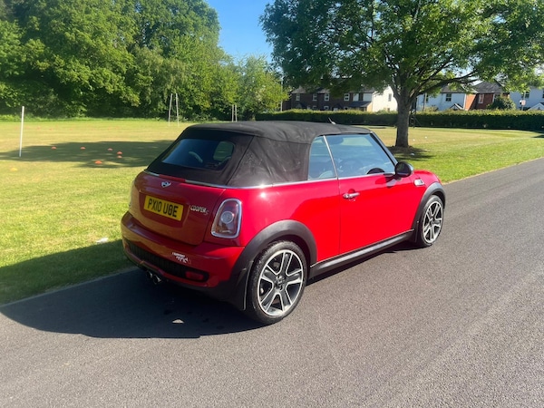 Used MINI Convertible 2010 for sale - 74714520: Photo 15