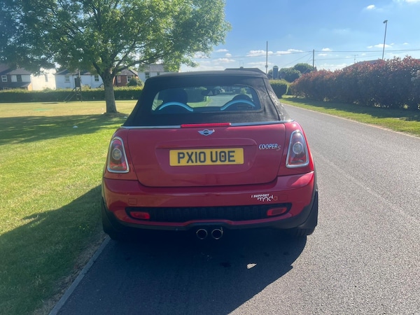 Used MINI Convertible 2010 for sale - 74714520: Photo 2