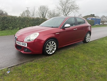 Used Alfa Romeo Giulietta 2011 for sale - 77567570: Photo