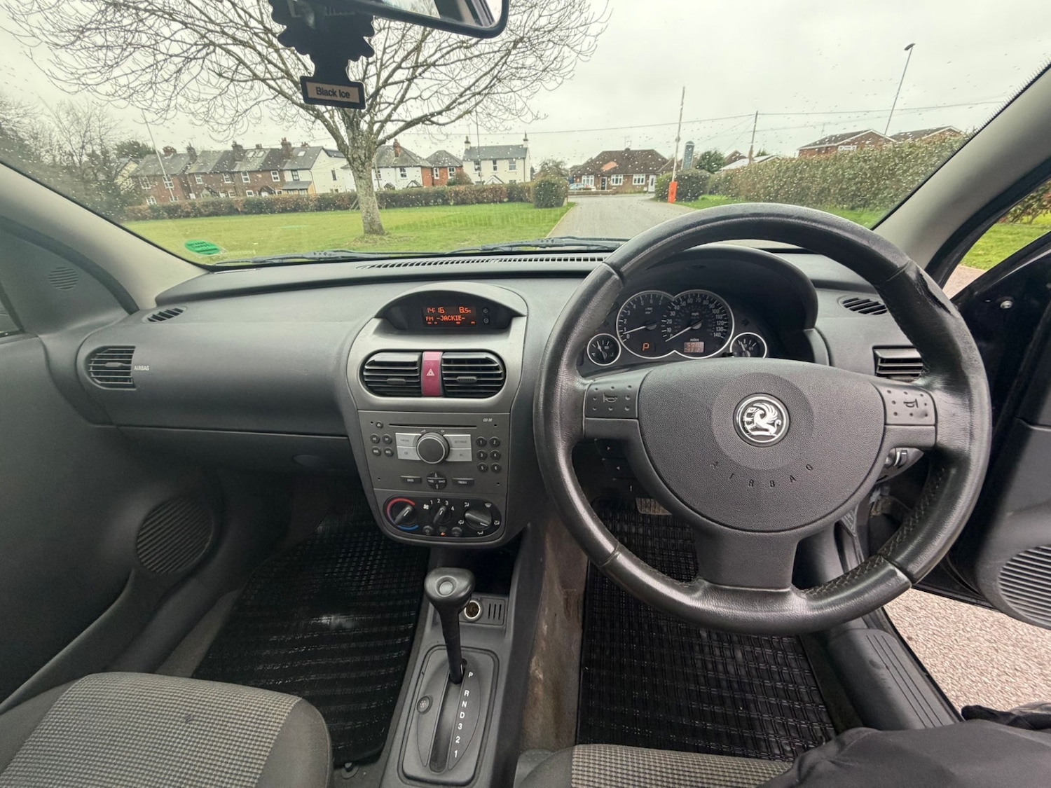 Used Vauxhall Corsa 2005 for sale - 77898875: Photo 10