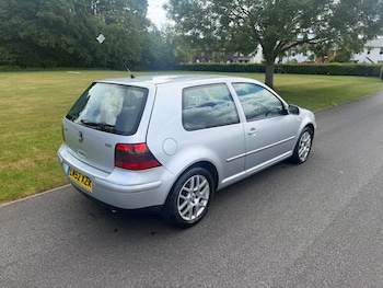 Used Volkswagen Golf 2003 for sale - 78813260: Photo