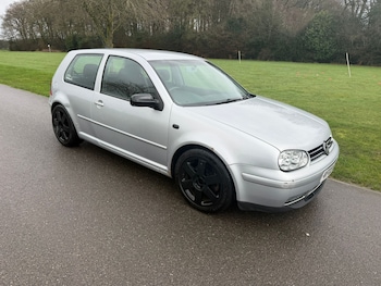 Used Volkswagen Golf 2003 for sale - 77567569: Photo