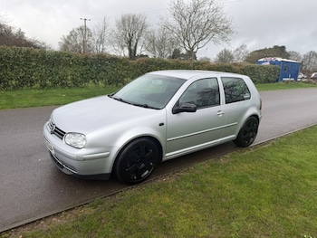 Used Volkswagen Golf 2003 for sale - 77567569: Photo