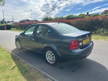 Used Volkswagen Bora 2001 for sale - 78764405: Photo
