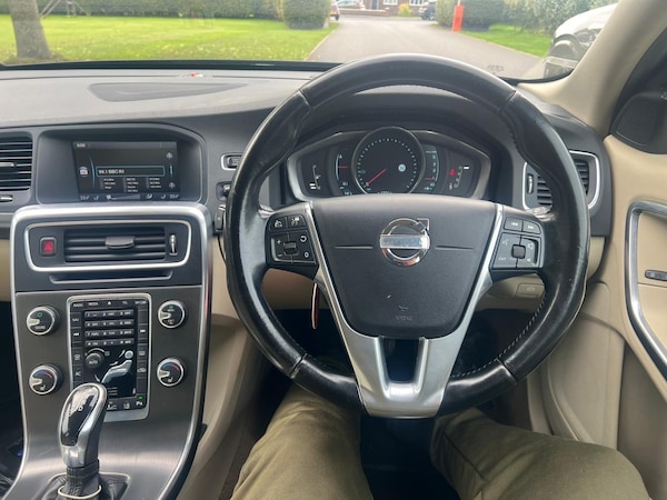 Used Volvo V60 2013 for sale - 76179292: Photo 10