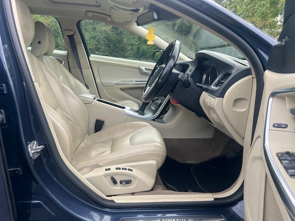 Used Volvo V60 2013 for sale - 76179292: Photo 11
