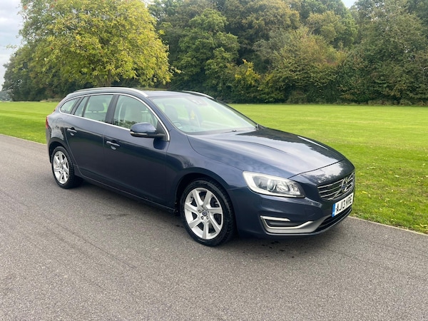 Used Volvo V60 2013 for sale - 76179292: Photo 1