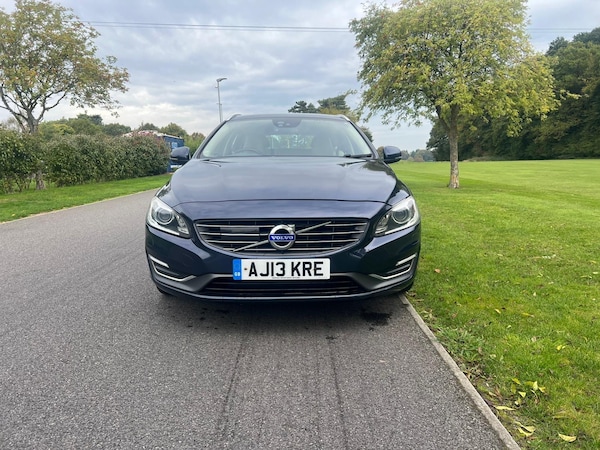 Used Volvo V60 2013 for sale - 76179292: Photo 2