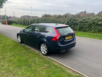 Used Volvo V60 2013 for sale - 76179292: Photo 3