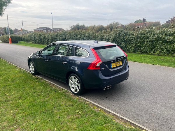 Used Volvo V60 2013 for sale - 76179292: Photo 6