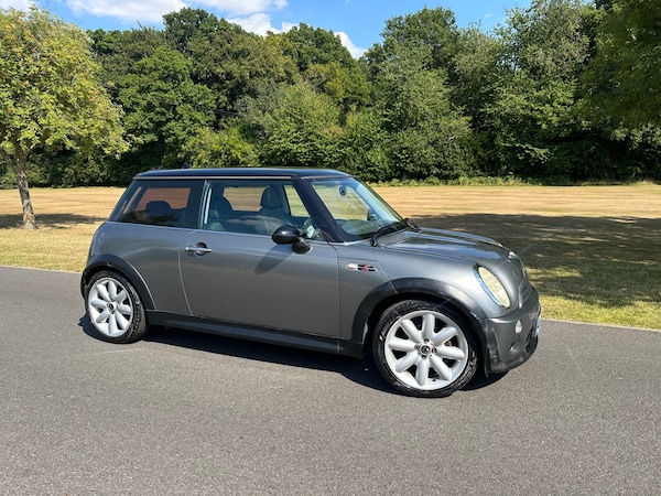 Used MINI Hatch 2002 for sale - 76110232: Photo 1