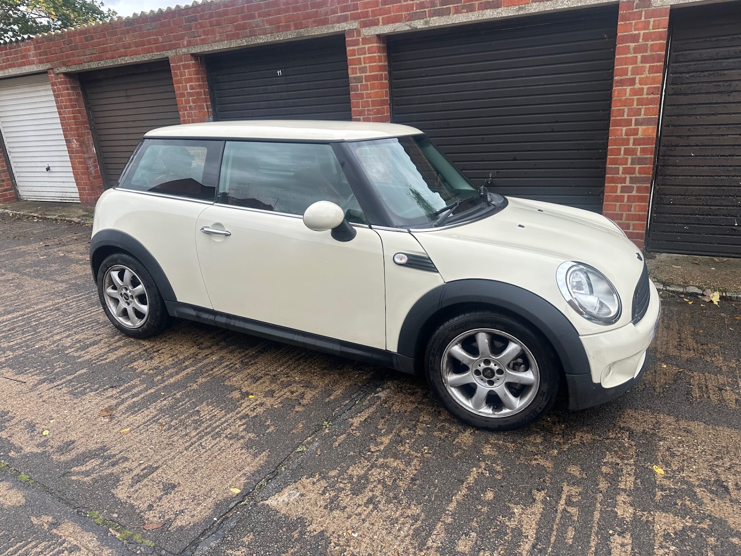 Used MINI Hatch 2010 for sale - 76359029: Photo 1