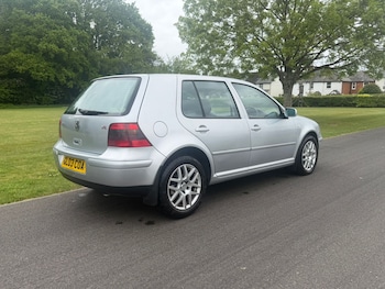 Used Volkswagen Golf 2003 for sale - 78603121: Photo