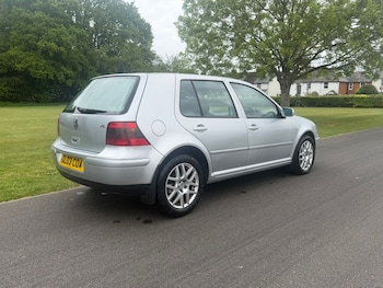 Used Volkswagen Golf 2003 for sale - 78603121: Photo