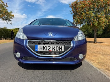 Used Peugeot 208 2012 for sale - 79480198: Photo