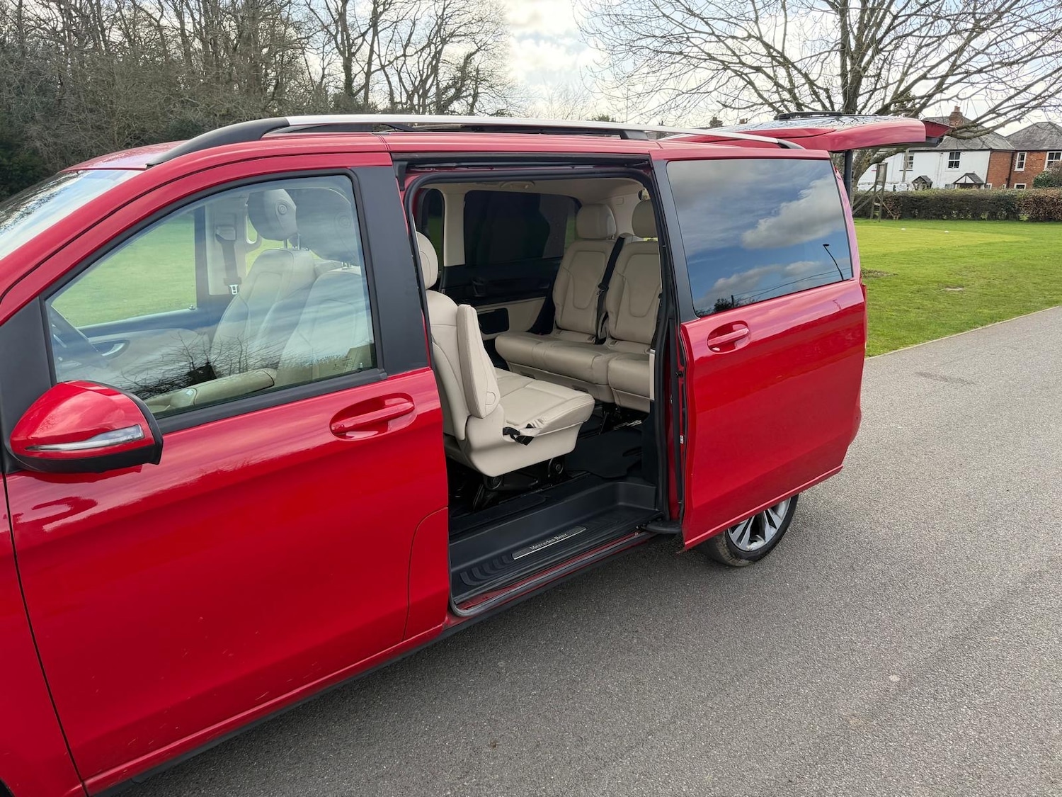 Used Mercedes-Benz V-Class 2018 for sale - 77898876: Photo 15