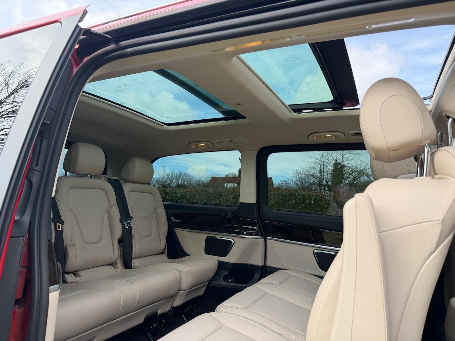 Used Mercedes-Benz V-Class 2018 for sale - 77898876: Photo 16