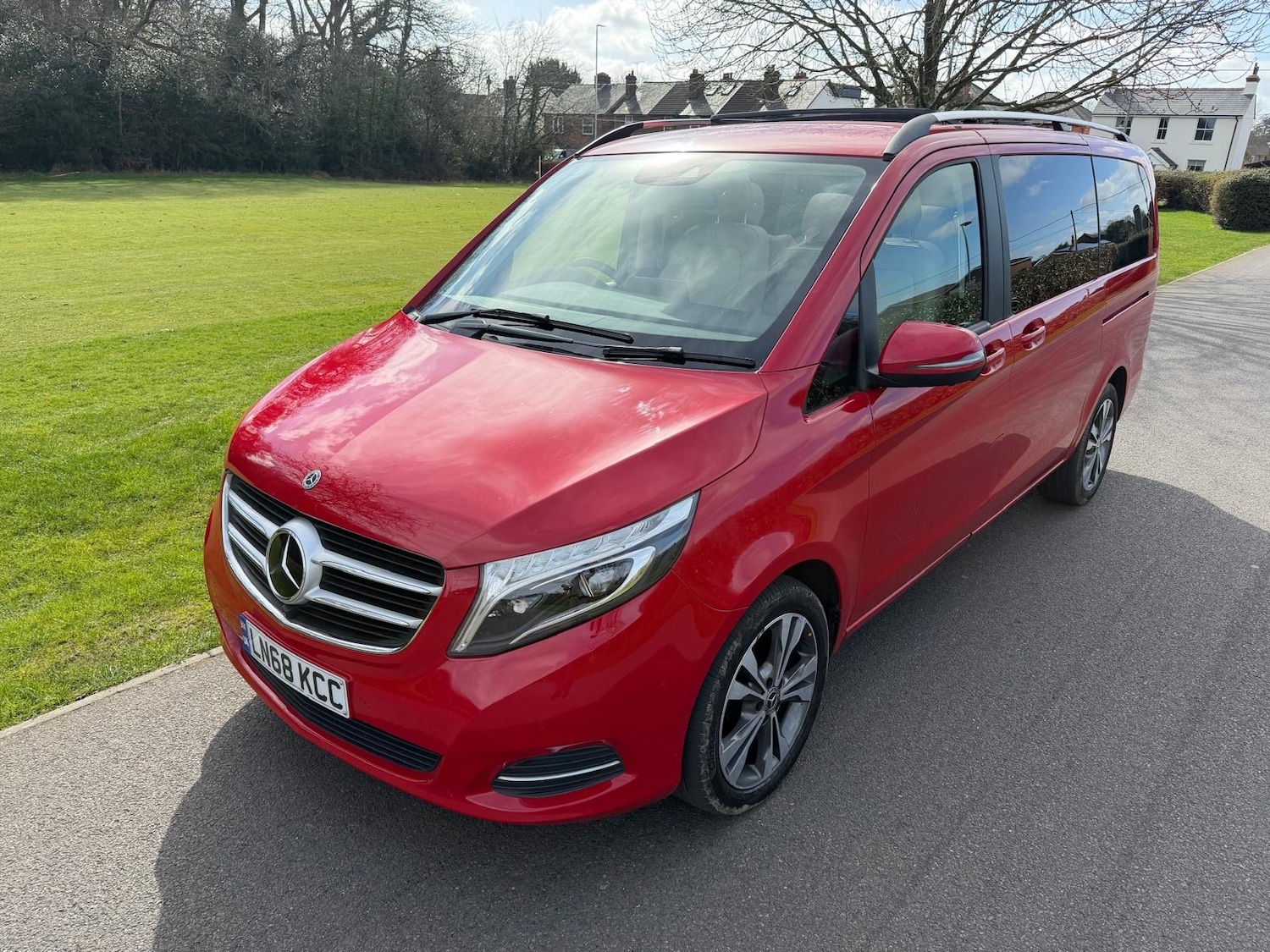 Used Mercedes-Benz V-Class 2018 for sale - 77898876: Photo 21