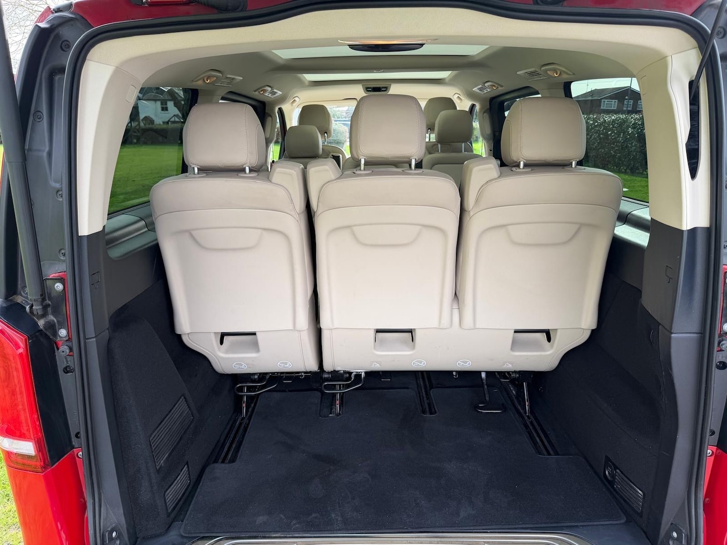 Used Mercedes-Benz V-Class 2018 for sale - 77898876: Photo 7