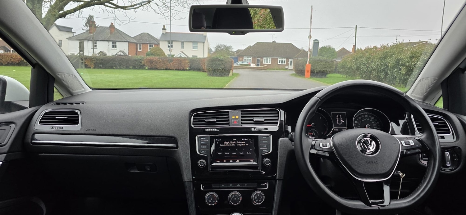 Used Volkswagen Golf 2014 for sale - 76702516: Photo 11