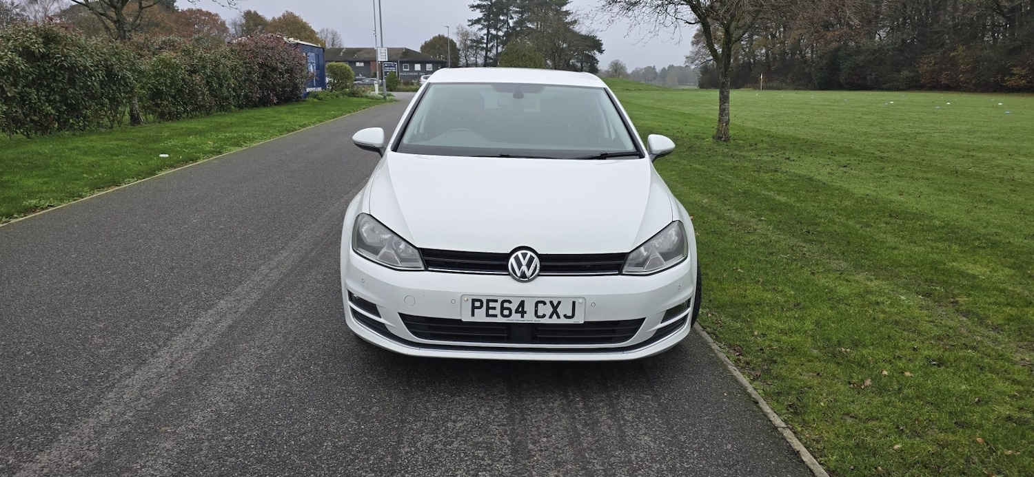 Used Volkswagen Golf 2014 for sale - 76702516: Photo 2