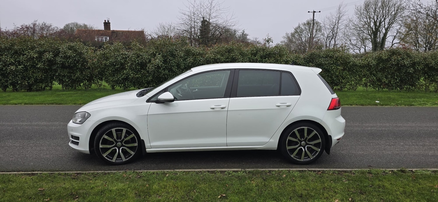 Used Volkswagen Golf 2014 for sale - 76702516: Photo 4