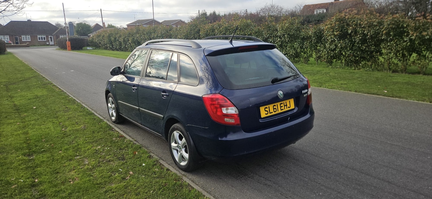 Used Skoda Fabia 2011 for sale - 77075334: Photo 2