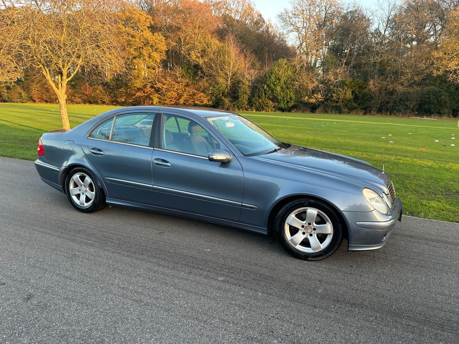 Used Mercedes-Benz E Class 2004 for sale - 76702515: Photo 1