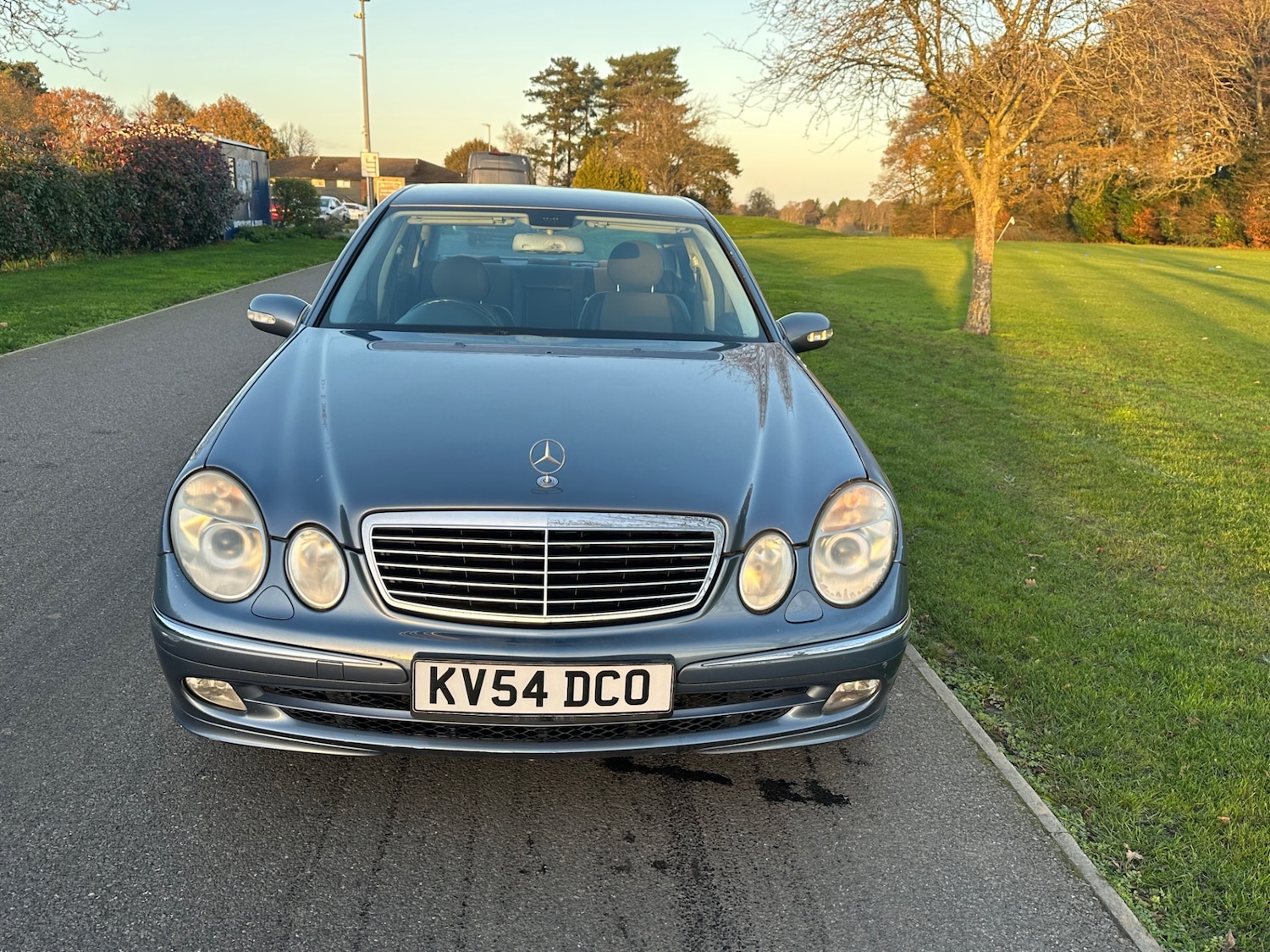 Used Mercedes-Benz E Class 2004 for sale - 76702515: Photo 2