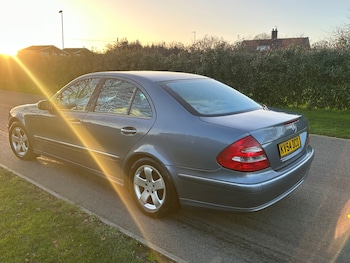 Used Mercedes-Benz E Class 2004 for sale - 76702515: Photo