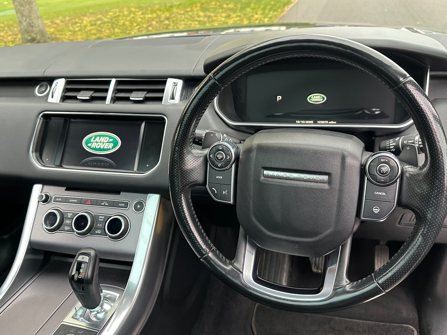 Used Land Rover Range Rover Sport 2016 for sale - 76317711: Photo 11