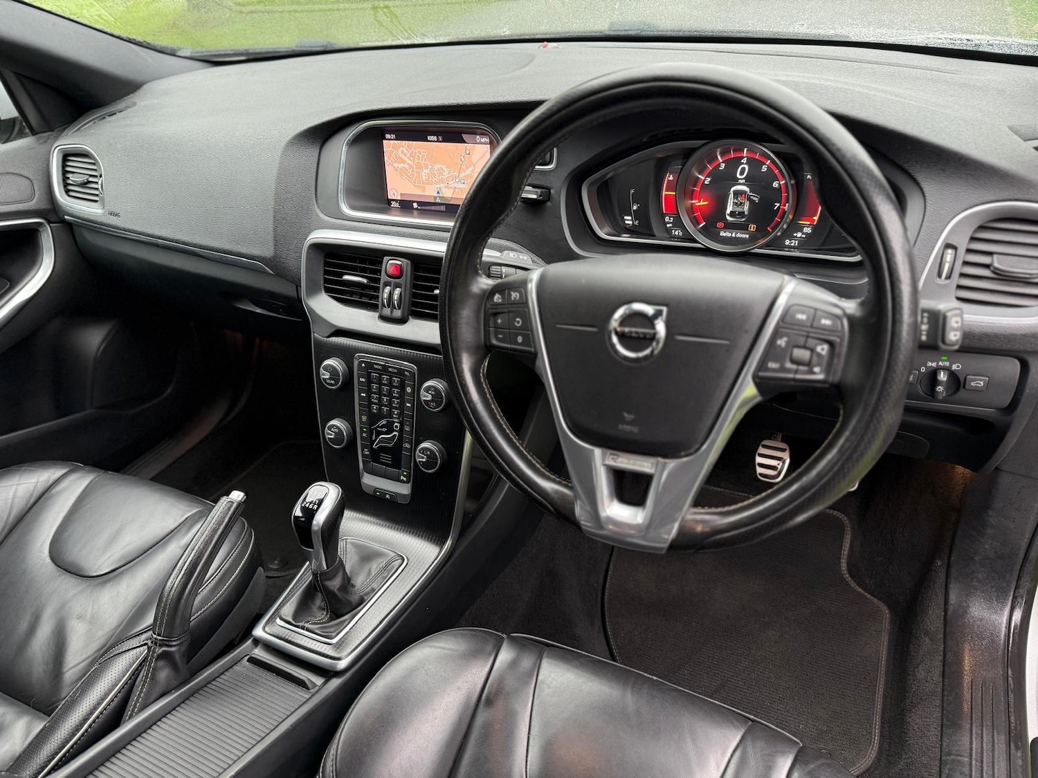 Used Volvo V40 2017 for sale - 77167099: Photo 5