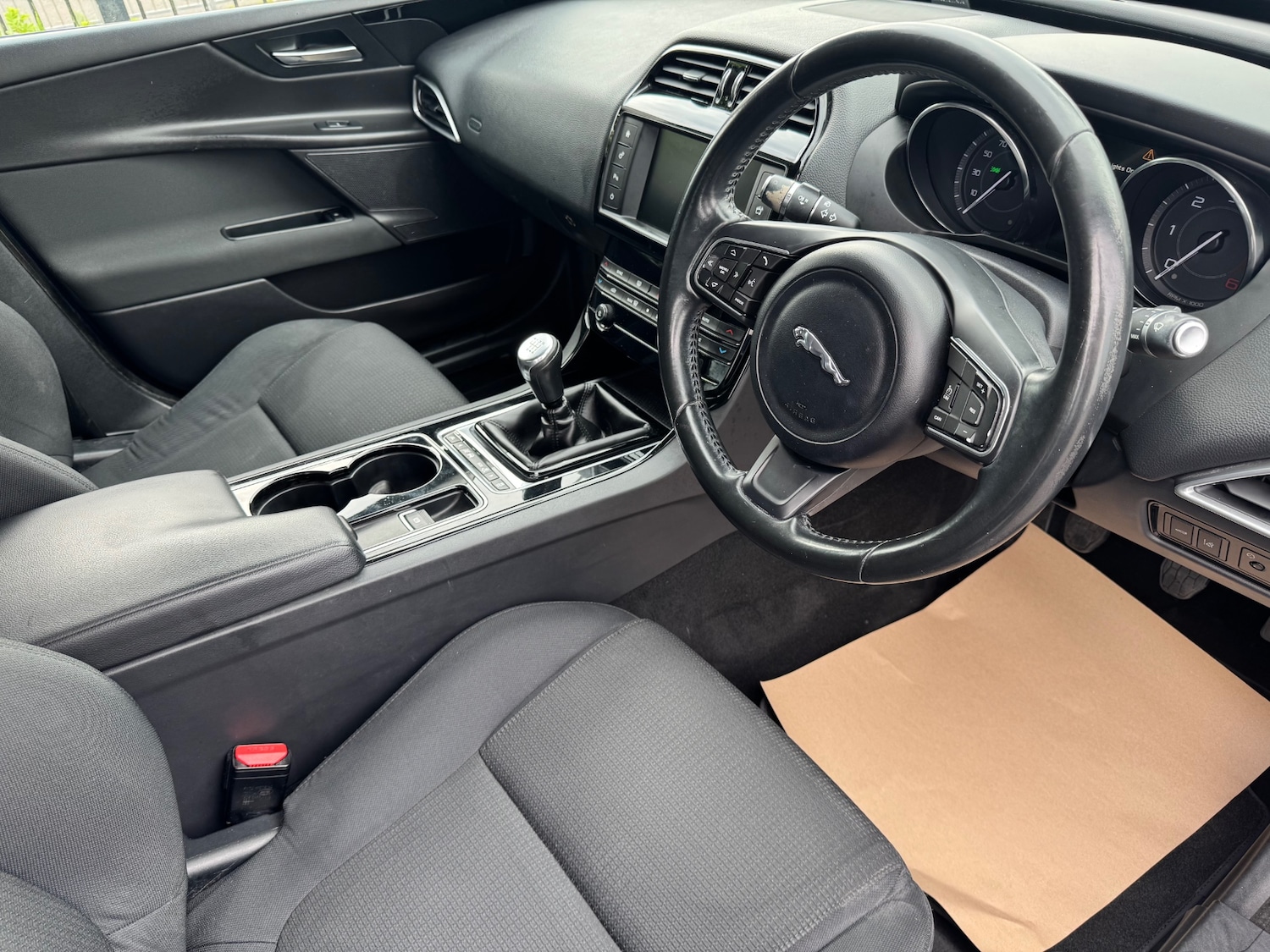 Used Jaguar XE 2015 for sale - 76518269: Photo 12