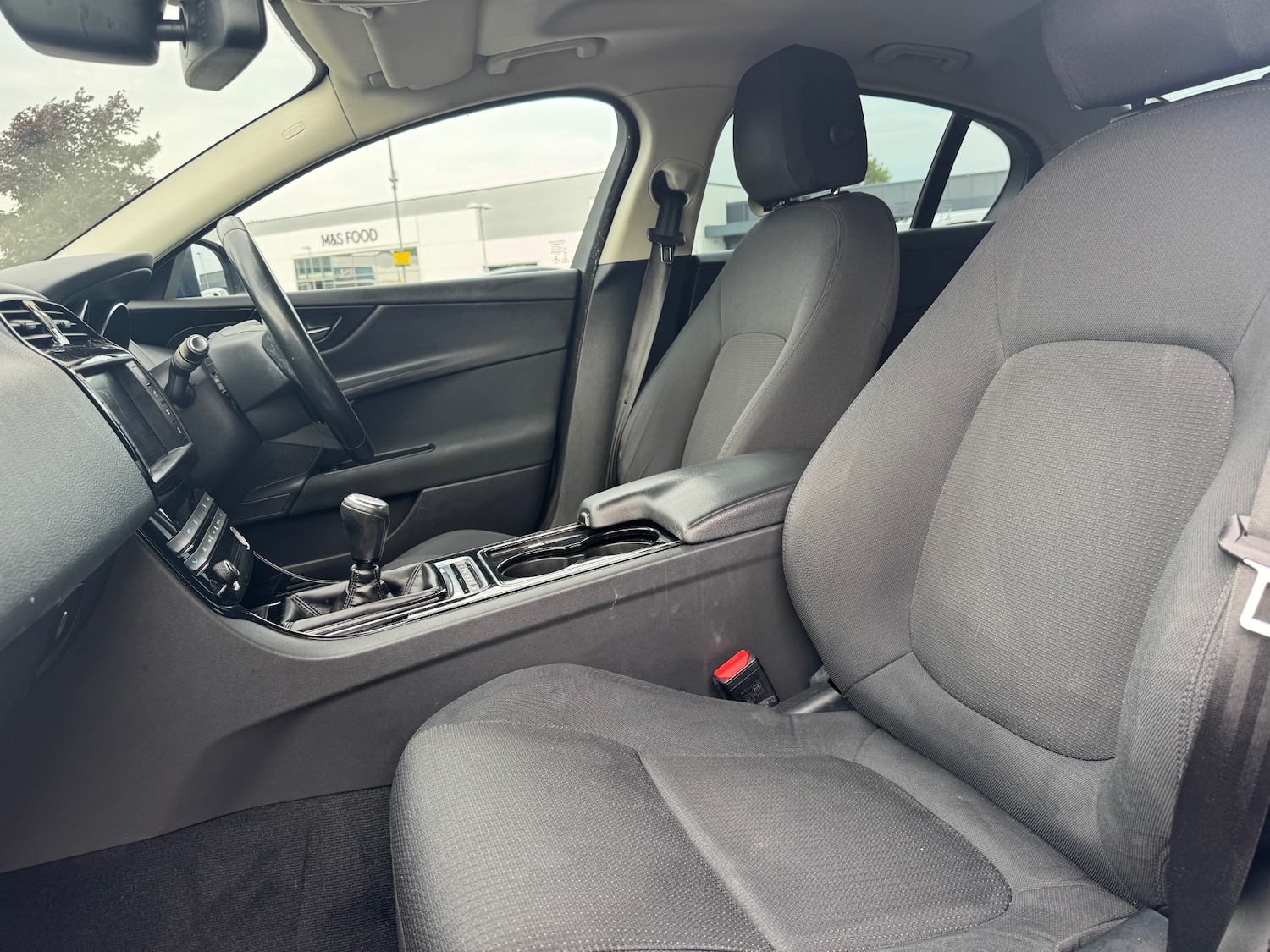 Used Jaguar XE 2015 for sale - 76518269: Photo 16