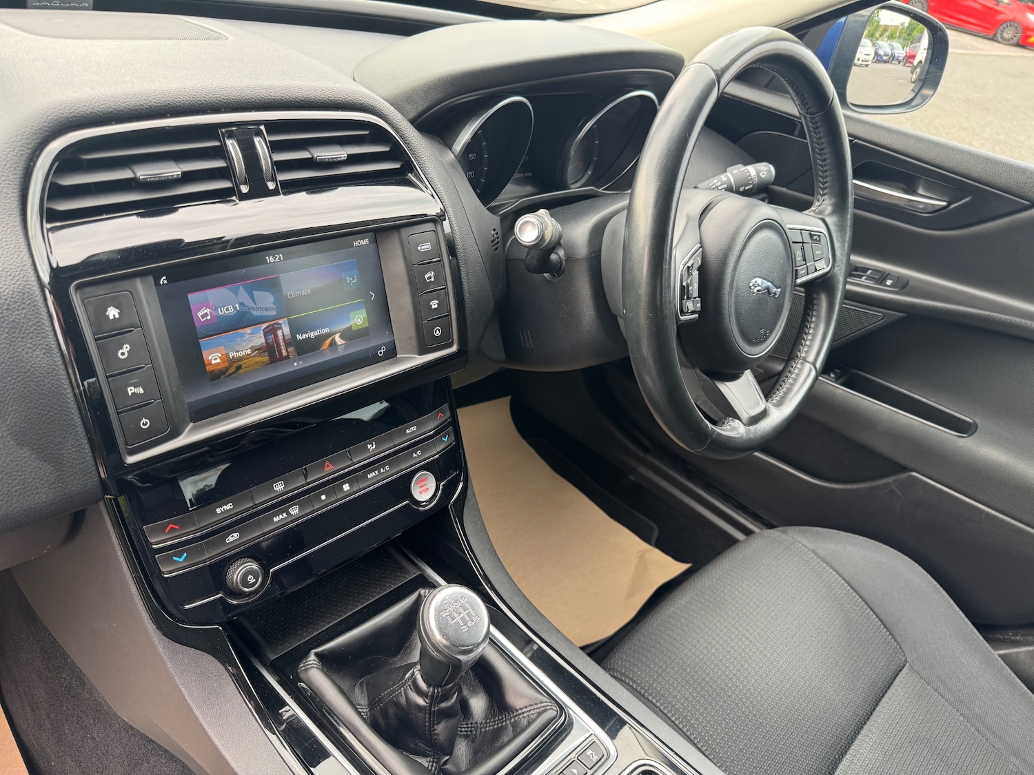 Used Jaguar XE 2015 for sale - 76518269: Photo 20