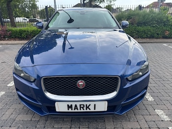 Used Jaguar XE 2015 for sale - 76518269: Photo