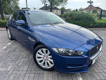 Used Jaguar XE 2015 for sale - 76518269: Photo