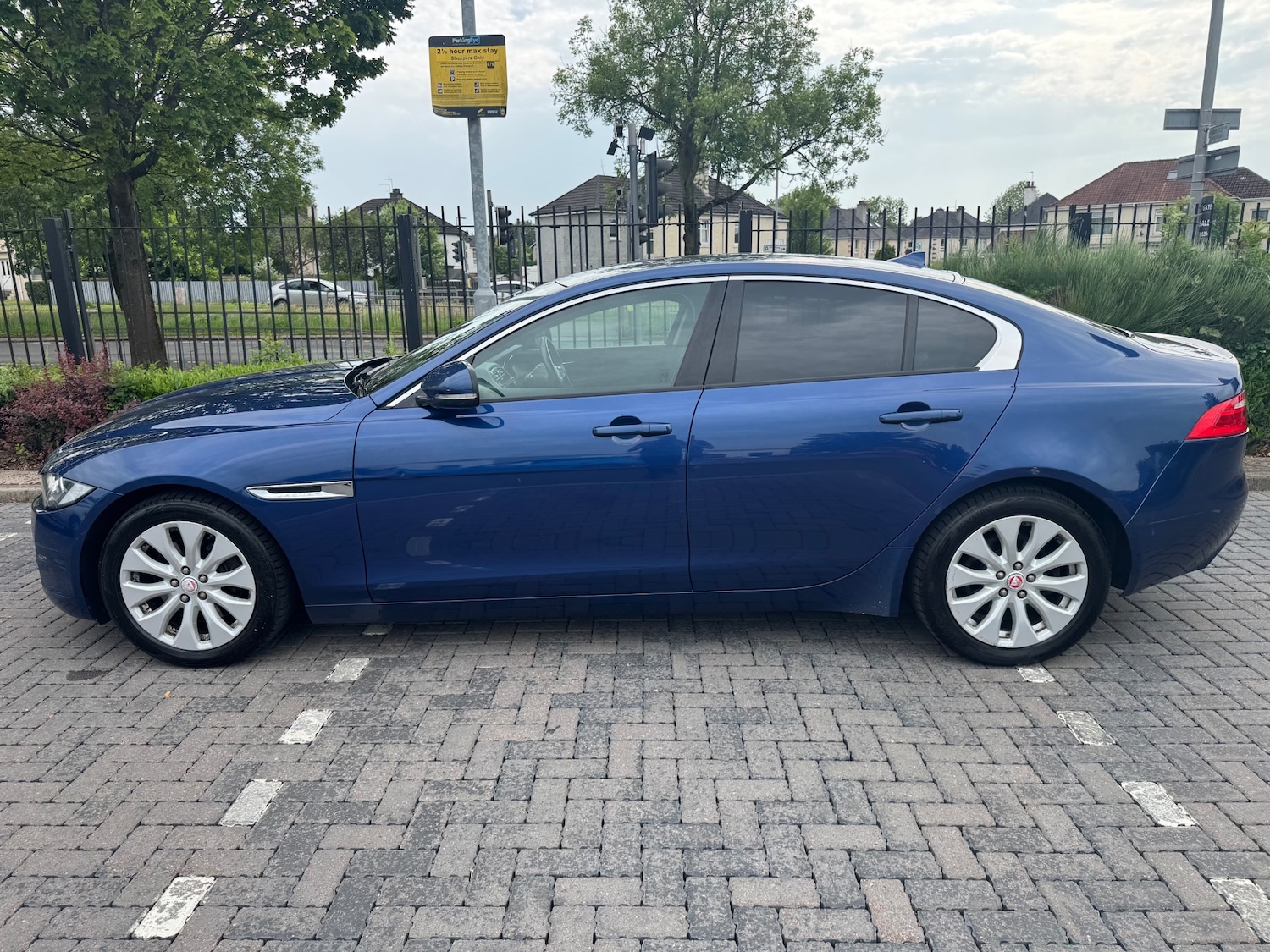 Used Jaguar XE 2015 for sale - 76518269: Photo 7