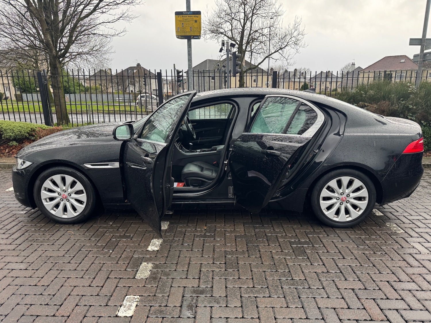 Used Jaguar XE 2015 for sale - 77159871: Photo 6