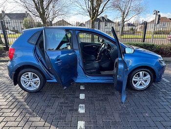 Used Volkswagen Polo 2016 for sale - 75968398: Photo