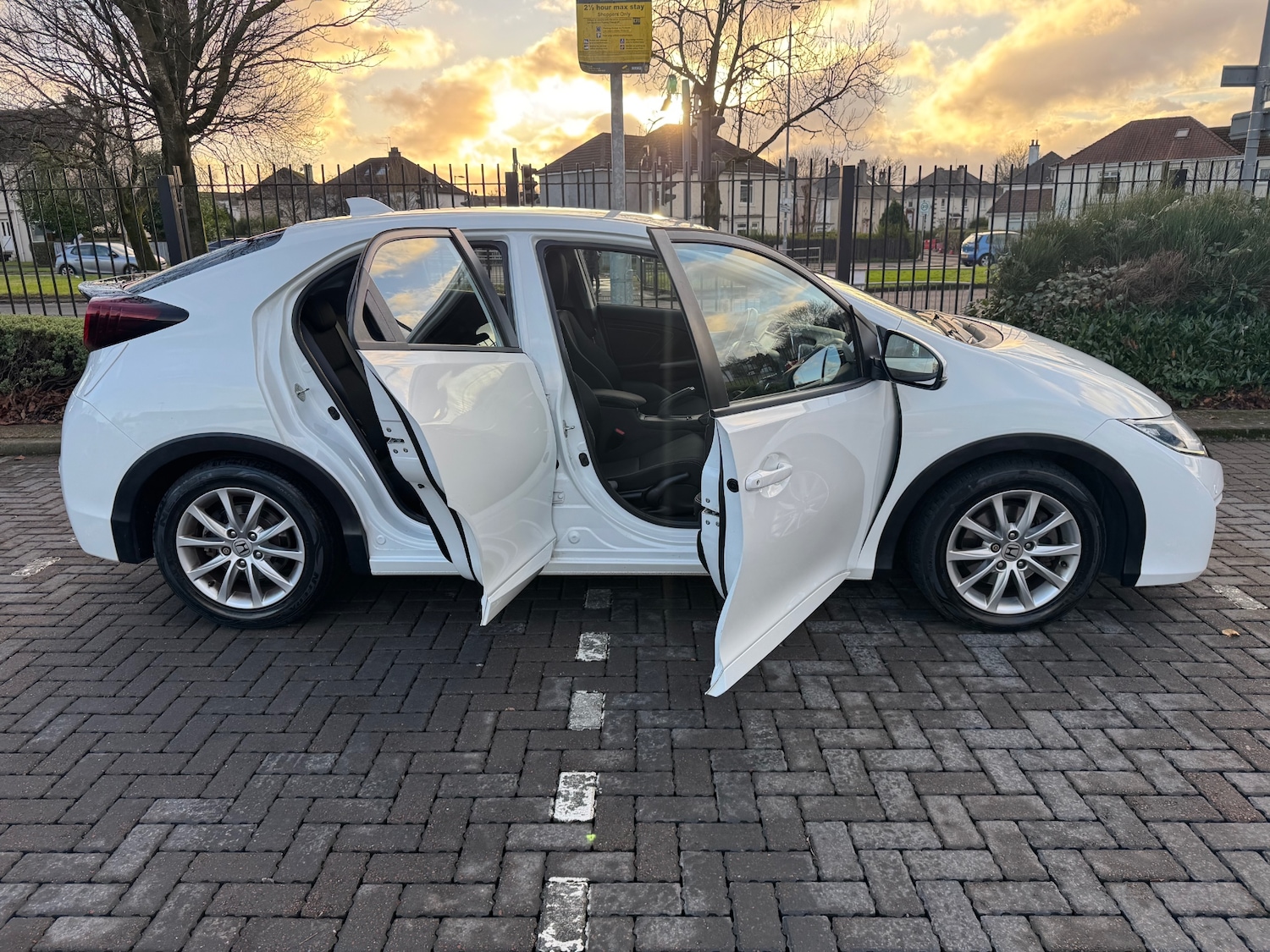 Used Honda Civic 2016 for sale - 76778130: Photo 5