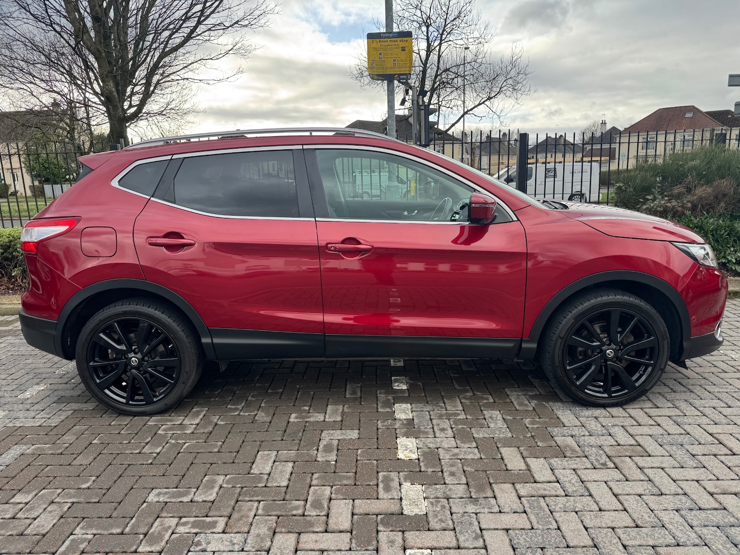 Used Nissan Qashqai 2016 for sale - 77651060: Photo 4