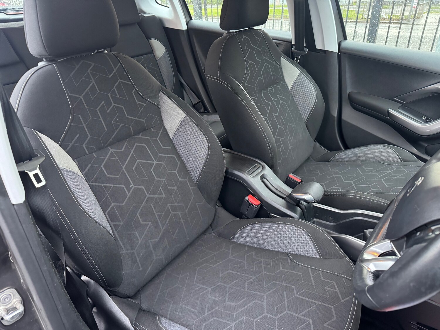 Used Peugeot 2008 2018 for sale - 76892620: Photo 15