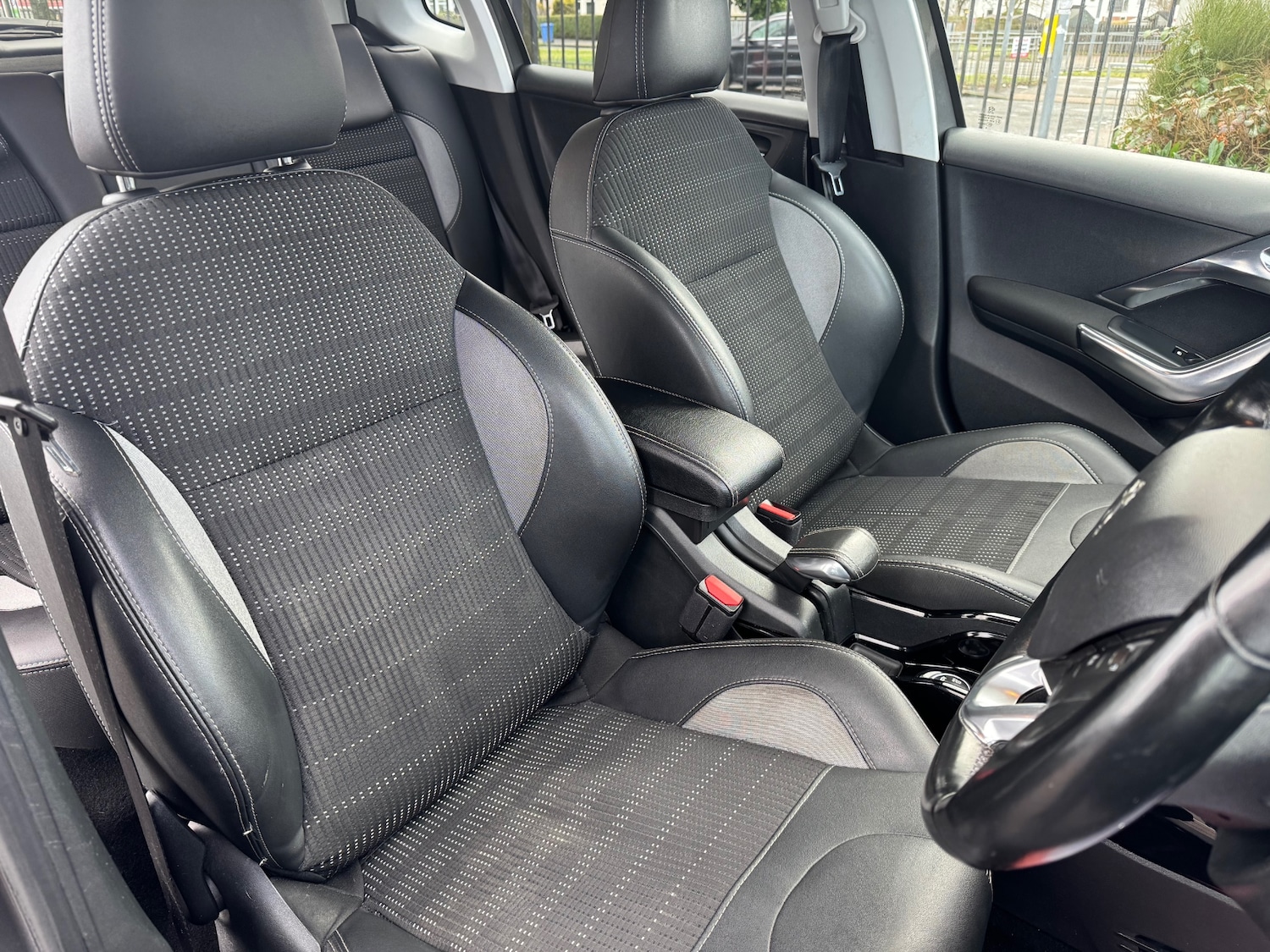 Used Peugeot 2008 2016 for sale - 77519552: Photo 15