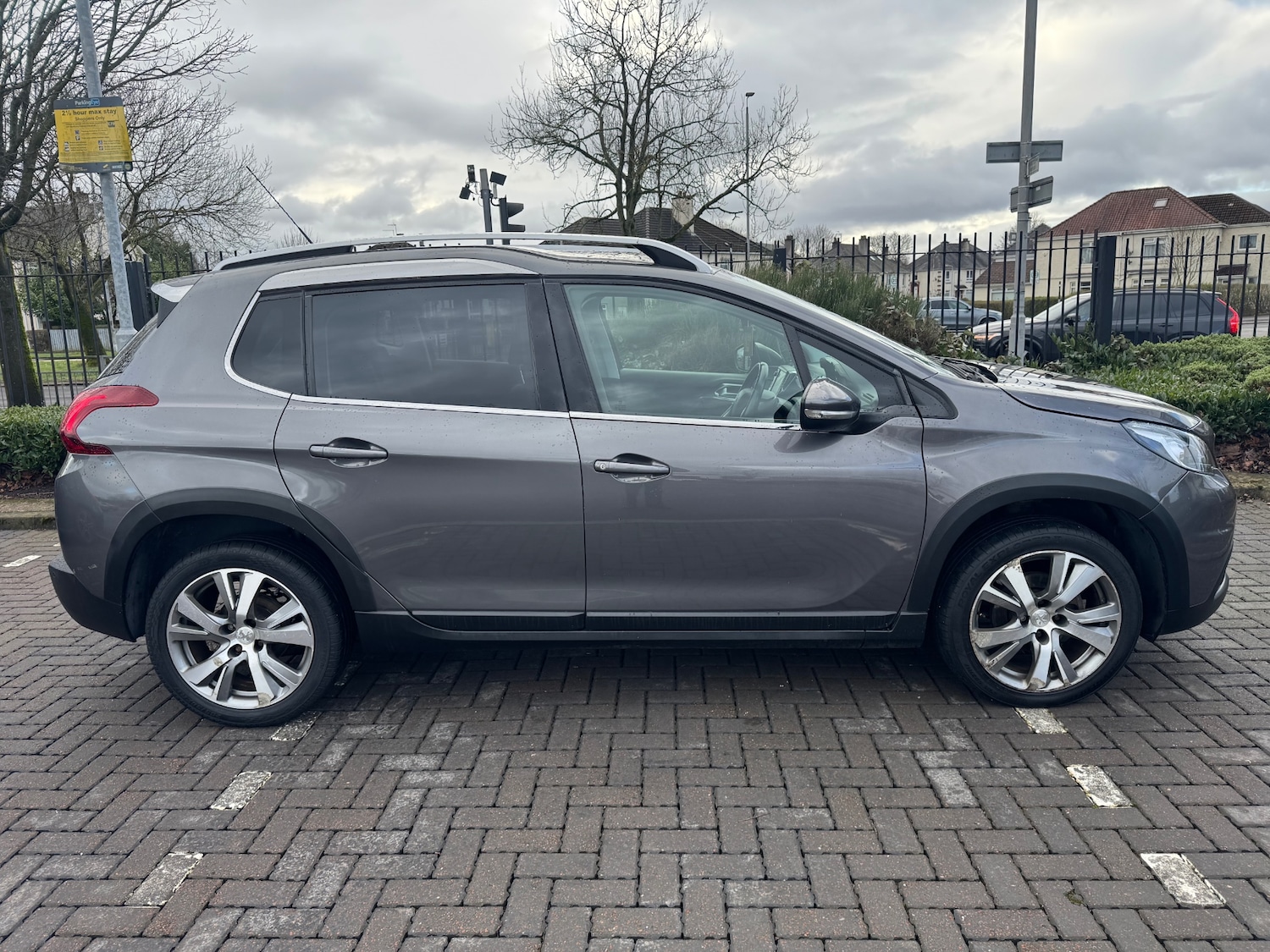 Used Peugeot 2008 2016 for sale - 77519552: Photo 4